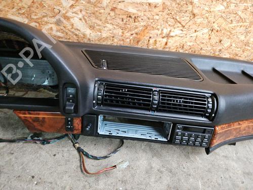 Instrumentbræt Instrumentbræt BMW 7 (E32) 730 i, iL V8 (218 hp) 30648162 30648162