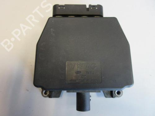 Used Electronic module Electronic module SEAT IBIZA III (6L1) 1.9 TDI (100 hp) 22106208 22106208