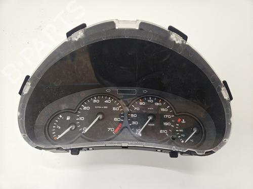 Used Instrument cluster PEUGEOT 206 Hatchback (2A/C) 1.4 i (75 hp) 31301311