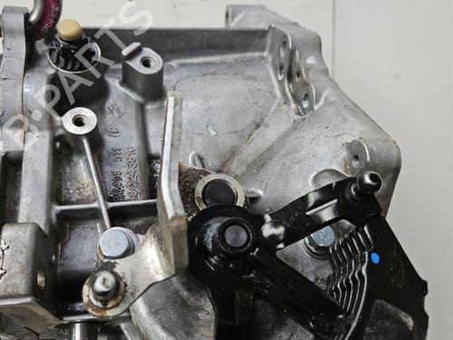 Gearbox CITROËN C3 III (SX) 1.2 THP 110 (SXHNPS, SXHNZT, SXHNZ6) | BP31118404M3 