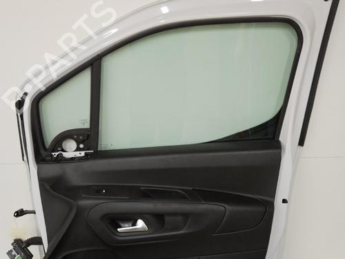 Used Right front door Right front door 39593400 39593400