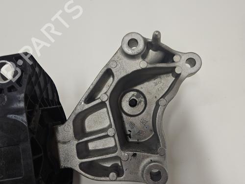 Used Engine mount Engine mount DACIA SANDERO III 1.0 TCe 90 (91 hp) 32870804 32870804