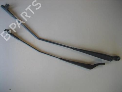 Used Front windshield wiper arm Front windshield wiper arm 20909918 20909918