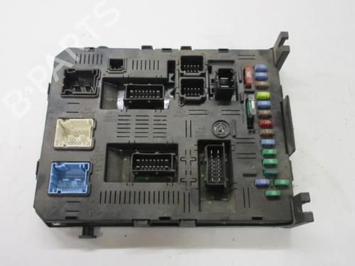 Used Fuse box PEUGEOT 407 (6D_) 1.6 HDi 110 (6D9HZC, 6D9HYC) (109 hp) 20900995
