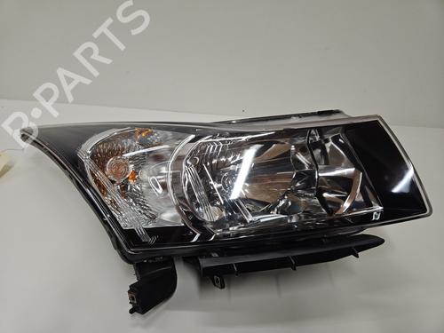 Used Right headlight CHEVROLET CRUZE (J300) 2.0 CDI (163 hp) 29300860