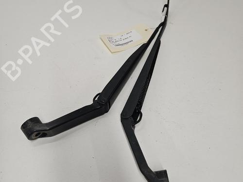 front-windshield-wiper-arm-suzuki-swift-v-az-2017-38453313 main image