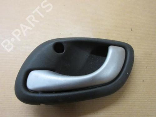 Venstre bak invendig håndtak OPEL AGILA (A) (H00) 1.2 16V (F68) (75 hp) 22107340