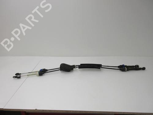 Used Gear lever RENAULT CLIO V (B7_) 1.5 Blue dCi 85 (B7AG) (86 hp) 22109051