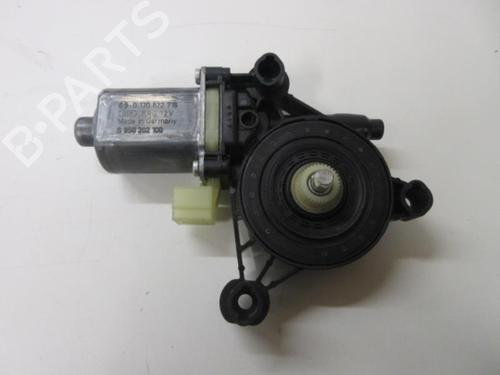 Right front window motor VW GOLF VII (5G1, BQ1, BE1, BE2) 1.6 TDI | BP20889584E20 