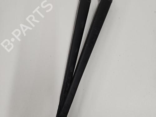 Used Front windshield wiper arm Front windshield wiper arm 38300324 38300324