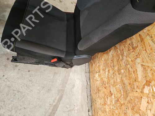 Right front seat CITROËN C3 III (SX) 1.2 THP 110 (SXHNPS, SXHNZT, SXHNZ6) | BP31020041C16 - Image 6