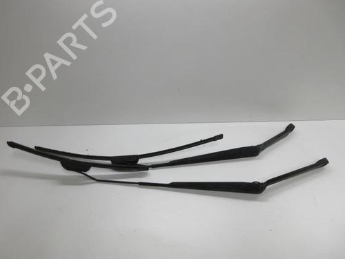 Used Front windshield wiper arm NISSAN X-TRAIL I (T30) 2.2 Di 4x4 (114 hp) 20891700