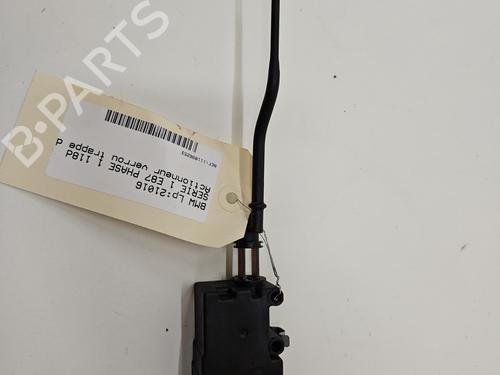 Used Fuel door actuator BMW 1 (E87) 118 d (122 hp) 28816815