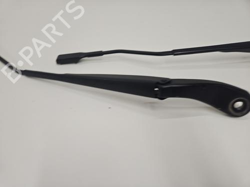 Used Front windshield wiper arm Front windshield wiper arm DACIA SANDERO III 1.0 TCe 90 (91 hp) 32870765 32870765