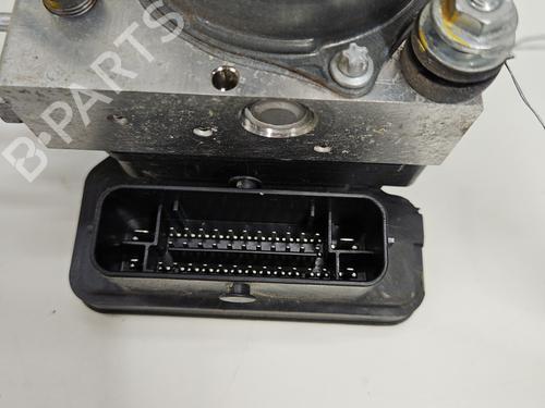 Used ABS pump ABS pump RENAULT CLIO V (B7_) 1.5 Blue dCi 100 (B7AD) (101 hp) 28206919 28206919