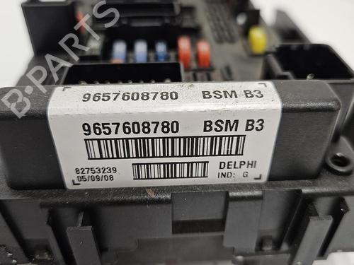 Used Fuse box Fuse box PEUGEOT 206 Hatchback (2A/C) 1.4 i (75 hp) 40290105 40290105