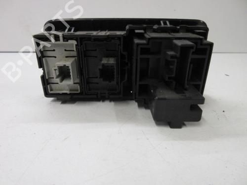 Used Headlight switch RENAULT MEGANE III Grandtour (KZ0/1) 1.5 dCi (KZ09, KZ0D, KZ1G, KZ29, KZ14, KZ1W, KZ10, KZ1F,... (110 hp) 22106935