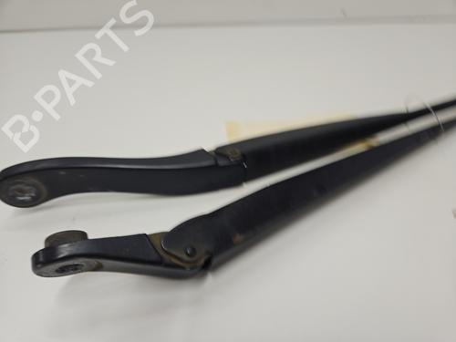 Vindspejlsviskerarm Vindspejlsviskerarm RENAULT CLIO III Grandtour (KR0/1_) 1.5 dCi (KR0G) (68 hp) 33834703 33834703