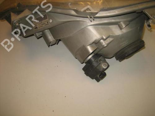 Used Right headlight Right headlight RENAULT TRAFIC II Van (FL) 1.9 dCi 100 (FL0C, FL0K, FL0B) (101 hp) 33311717 33311717