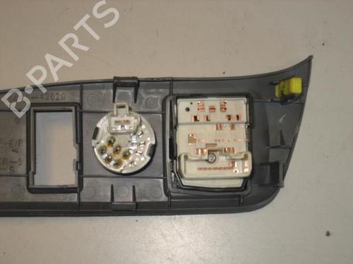 Used Mirror switch Mirror switch TOYOTA RAV 4 II (_A2_) 2.0 D 4WD (CLA20_, CLA21_, CLA20R, CLA21R) (116 hp) 20904389 20904389