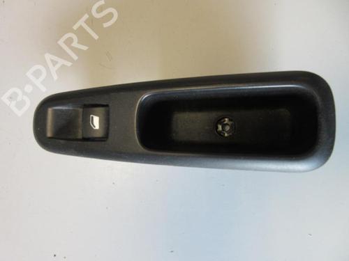 Used Right rear window switch Right rear window switch PEUGEOT 3008 I MPV (0U_) 1.6 HDi (112 hp) 22106220 22106220