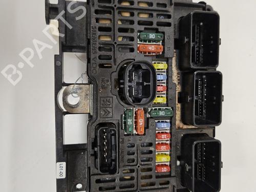 Zekeringkast PEUGEOT 407 (6D_) 2.0 16V (6DRFJC, 6DRFJE, 6DRFJF) (140 hp) 30808843