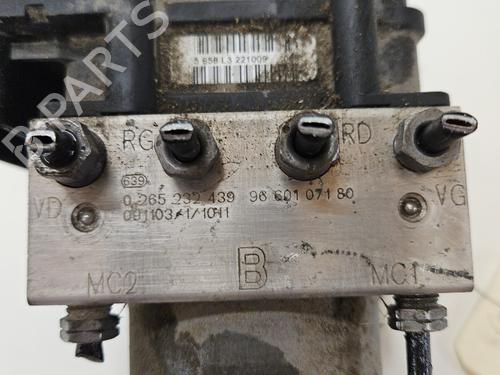 Used ABS pump ABS pump PEUGEOT 308 I (4A_, 4C_) 1.6 HDi (109 hp) 28826892 28826892