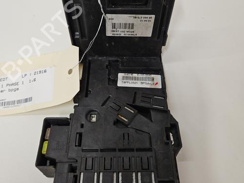 Used Electronic module PEUGEOT 5008 (0U_, 0E_) 1.6 HDi (112 hp) 33165085