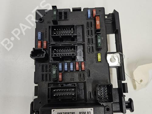 Used Fuse box Fuse box 38080443 38080443