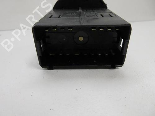 Used Headlight switch VW GOLF IV (1J1) 1.6 16V (105 hp) 22107990