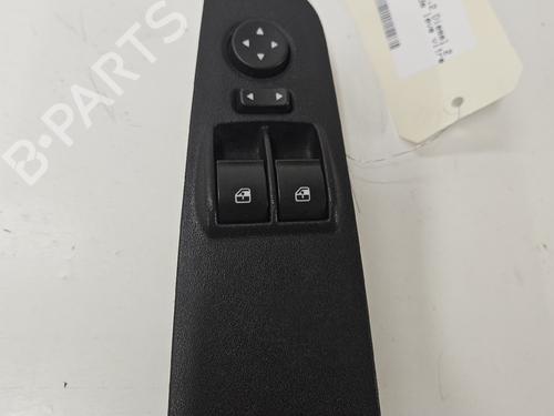 Comutador vidro frente esquerdo Comutador vidro frente esquerdo FIAT GRANDE PUNTO (199_) [2005-2026] 36399889 36399889