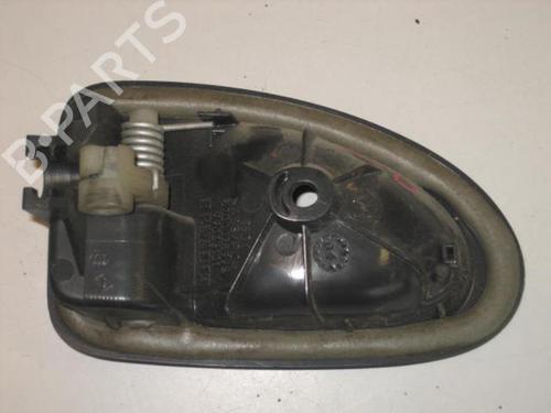 Used Front right interior door handle Front right interior door handle RENAULT TRAFIC II Van (FL) 1.9 dCi 100 (FL0C, FL0K, FL0B) (101 hp) 20898871 20898871