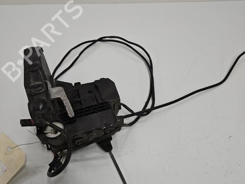 front-left-lock-mercedes-benz-c-class-w203-2000-2001-2002-2003-2004-2005-2006-2007-40290201 main image