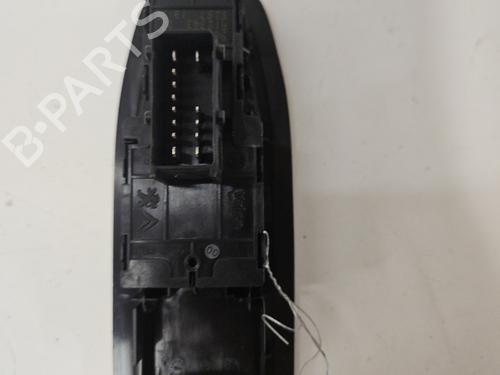 Used Left front window switch Left front window switch PEUGEOT 208 I (CA_, CC_) 1.6 HDi / BlueHDi 75 (75 hp) 32870907 32870907