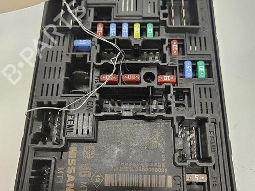 Used Fuse box Fuse box 36939753 36939753