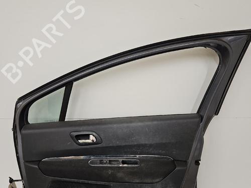 Used Right front door Right front door 39110459 39110459