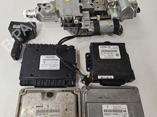 Used Electronic module PORSCHE CAYENNE (9PA) 3.2 (250 hp) 26678705