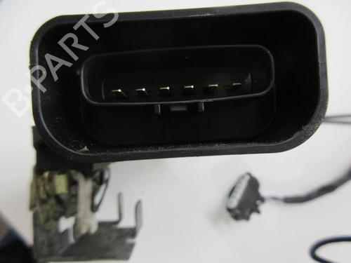 Used Front left lock Front left lock 22106582 22106582