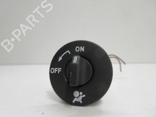 Used Switch RENAULT CLIO III (BR0/1, CR0/1) 1.5 dCi (BR17, CR17) (86 hp) 22108066