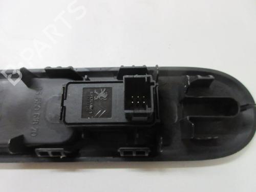 Right front window switch PEUGEOT 5008 (0U_, 0E_) 1.6 HDi | BP20897617I26 