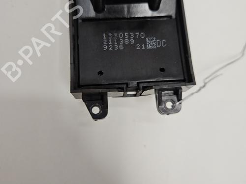 Right front window switch CHEVROLET CRUZE (J300) 2.0 CDI | BP27330285I26 - Image 2