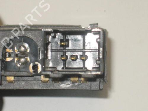 Used Headlight switch Headlight switch RENAULT TRAFIC II Van (FL) 1.9 dCi 80 (FL0B) (82 hp) 22105063 22105063