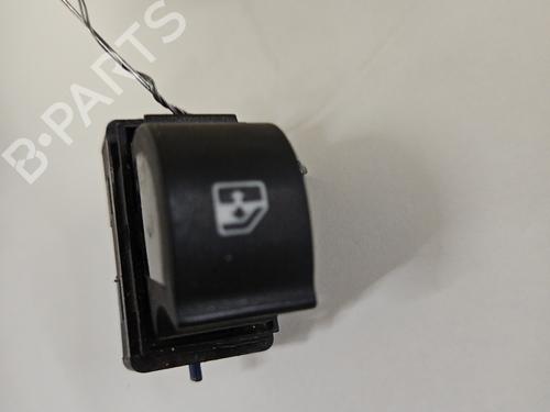 Mando elevalunas delantera derecho OPEL COMBO Box Body/MPV (X12) 1.3 CDTI (B05) (95 hp) 31071688