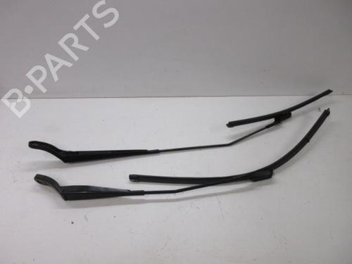 Used Front windshield wiper arm PEUGEOT 208 I (CA_, CC_) 1.6 HDi (92 hp) 20894909