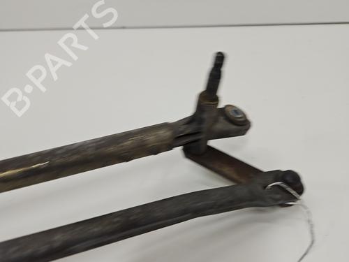 Used Front wiper motor Front wiper motor RENAULT CLIO I (B/C57_, 5/357_) 1.9 D (B/C/S576, B/C/S57L) (64 hp) 33565718 33565718