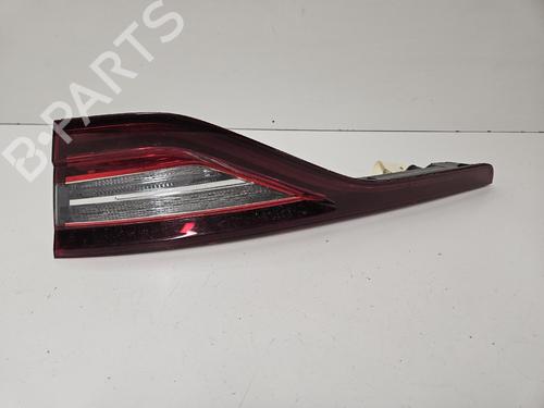 right-tailgate-light-renault-megane-iv-hatchback-b9amn_-2015-36571790 main image