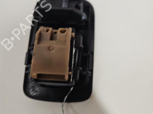 Used Right front window switch Right front window switch PORSCHE CAYENNE (9PA) 3.2 (250 hp) 26678683 26678683