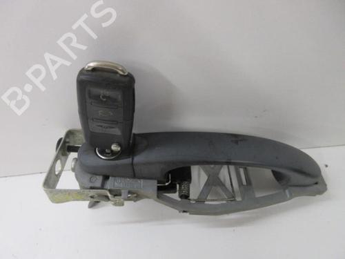 Used Front left exterior door handle VW TOURAN (1T1, 1T2) 1.9 TDI (90 hp) 20905961