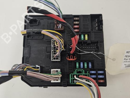 electronic-module-renault-megane-iv-hatchback-b9amn_-2015-37734629 main image