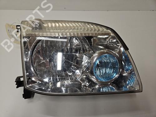 Used Right headlight NISSAN X-TRAIL I (T30) 2.2 Di 4x4 (114 hp) 30456532
